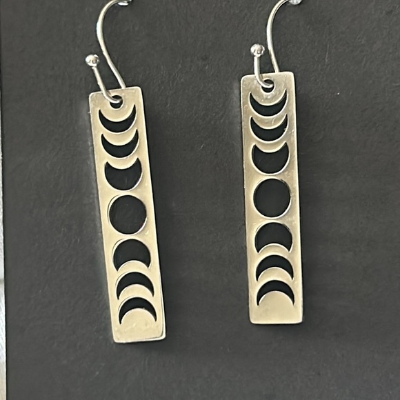 Moon earrings - Picture 3 of 5